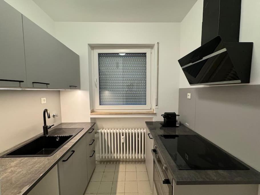 Zentrale In Nahe Messe & Rhein Appartement